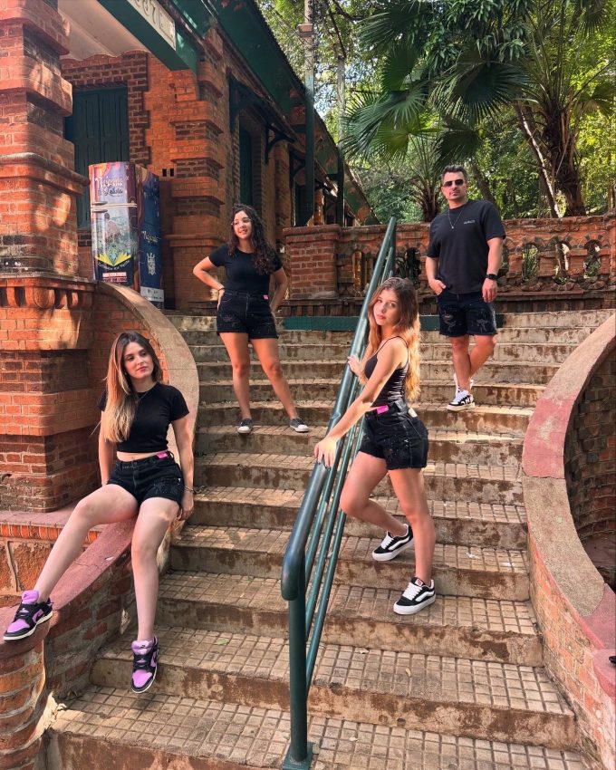Shorts Jeans Feminino Cintura Alta Urso Fend — foto 6